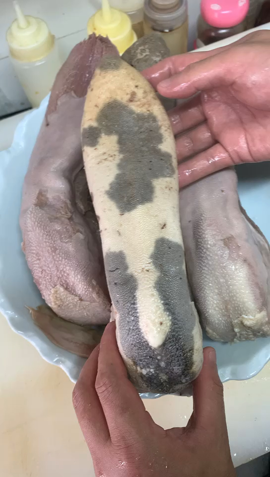 牛舌#牛舌这样去皮,大家有喜欢的吗?