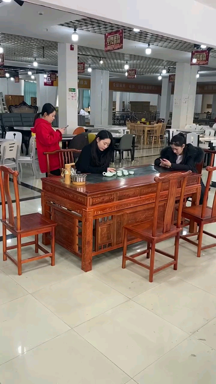 茶桌茶台#有了这个大茶台,办公室马上格局档次也都上来了