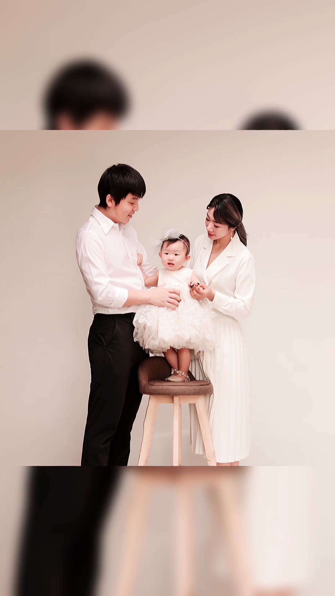 我们的第一个全家福宝宝一周岁留念.