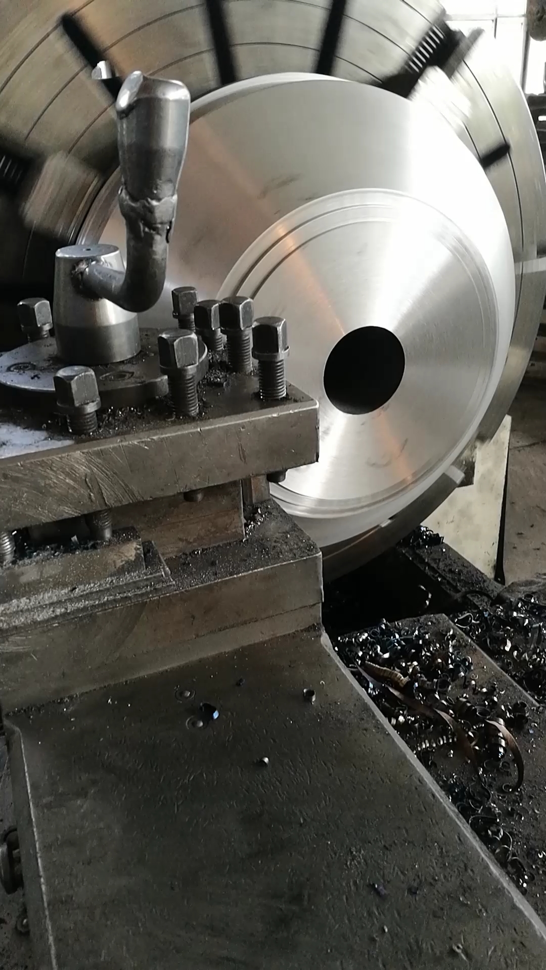 50车床加工锥体工件