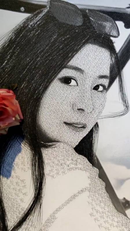 清华一美女老师用客户名字作画,竟然组成了一副人像.#画画-度小视