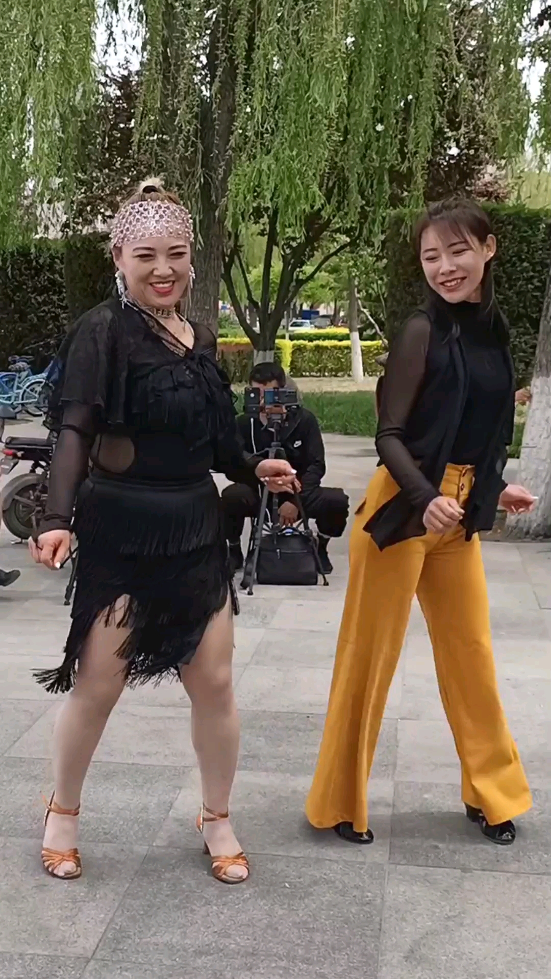 唐山美女秀时尚和安然