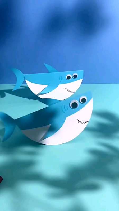 手工制作#用卡纸做会摇摆的鲨鱼吧-度小视