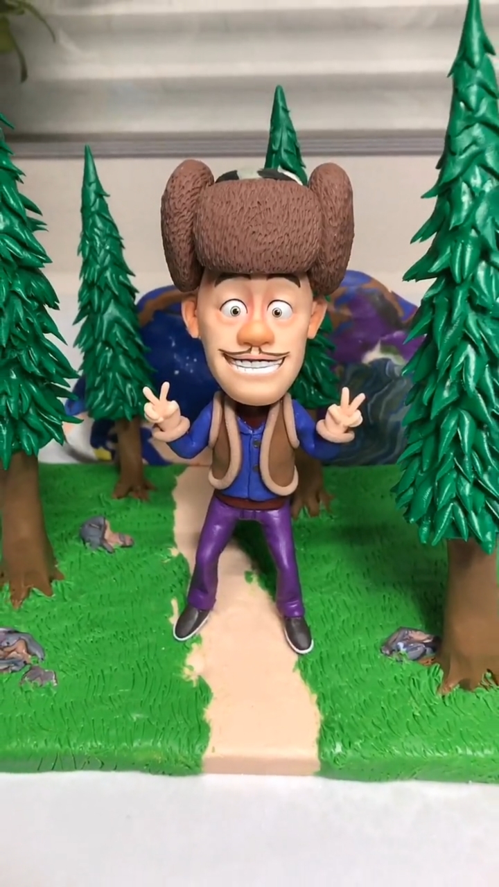 一起玩泥巴#应粉丝要求手工泥塑还原光头强-度小视