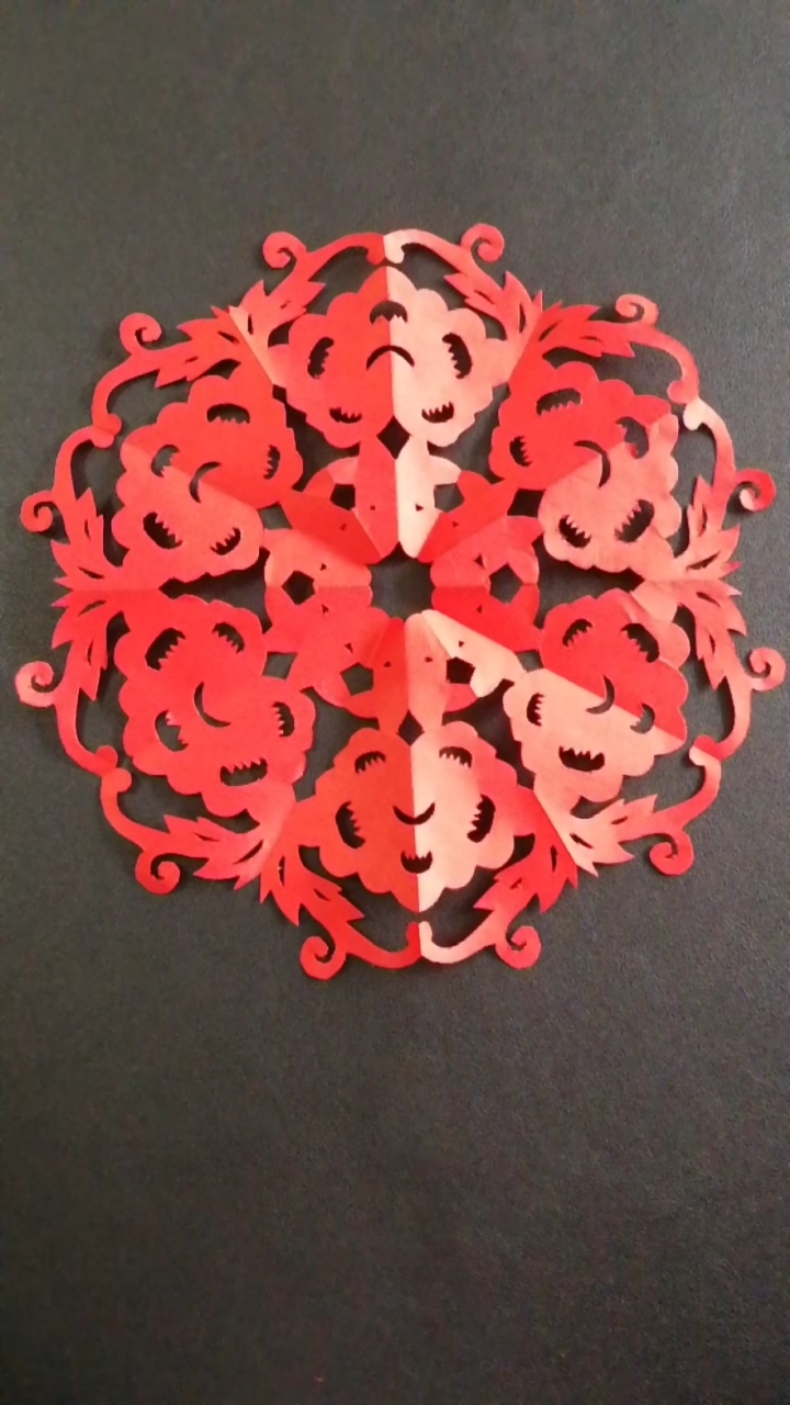 剪纸#手工剪纸六角窗花,简单易学又好看.