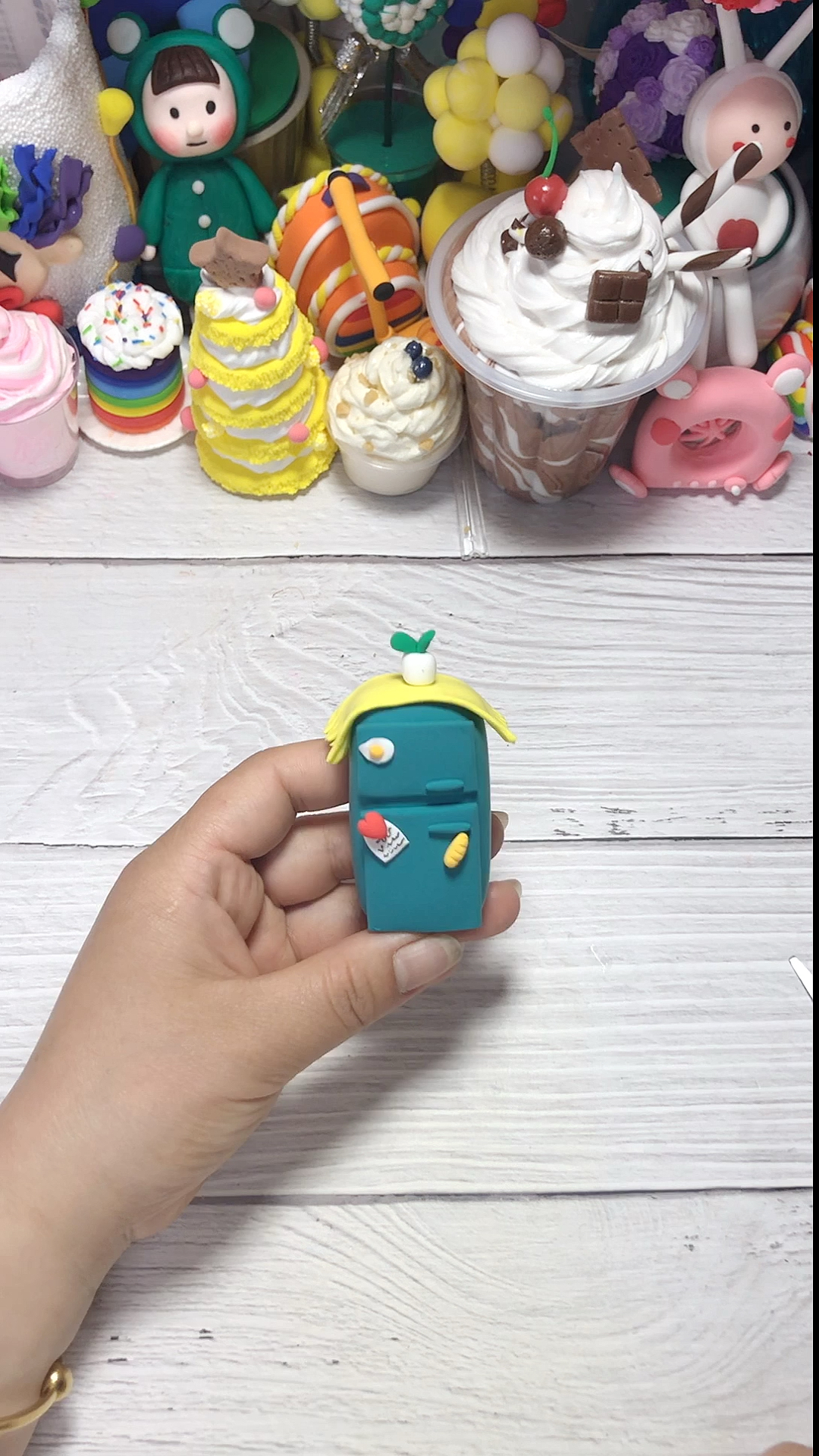粘土手工#做冰箱贴的冰箱.