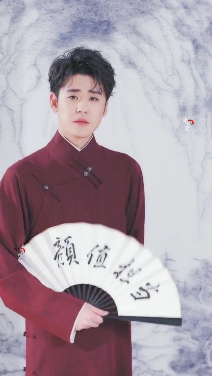 张云雷张云雷开扇卡点举手投足开扇合扇之间自有一股风流韵味