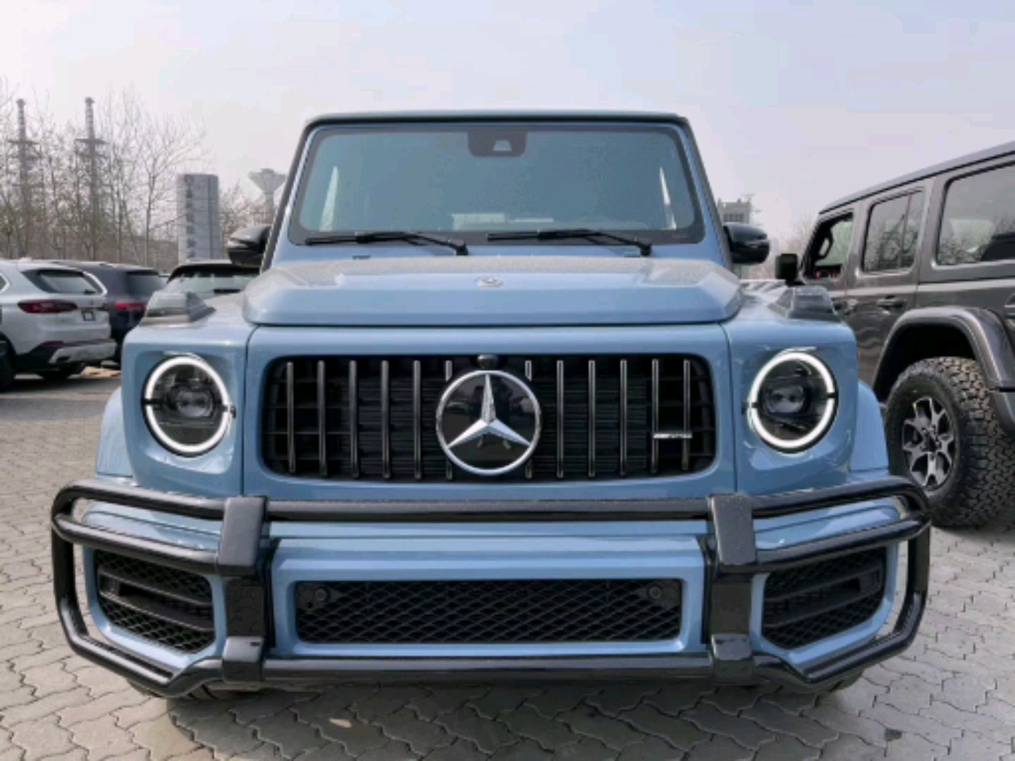 奔驰#奔驰g63这个颜色很漂亮陶瓷蓝