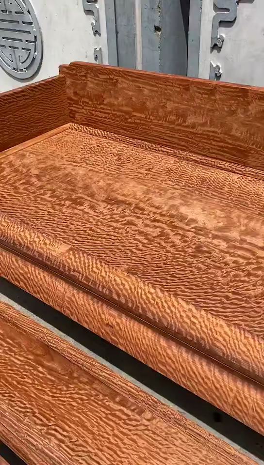 缅甸花梨一大果紫檀满水波纹罗汉床三件套