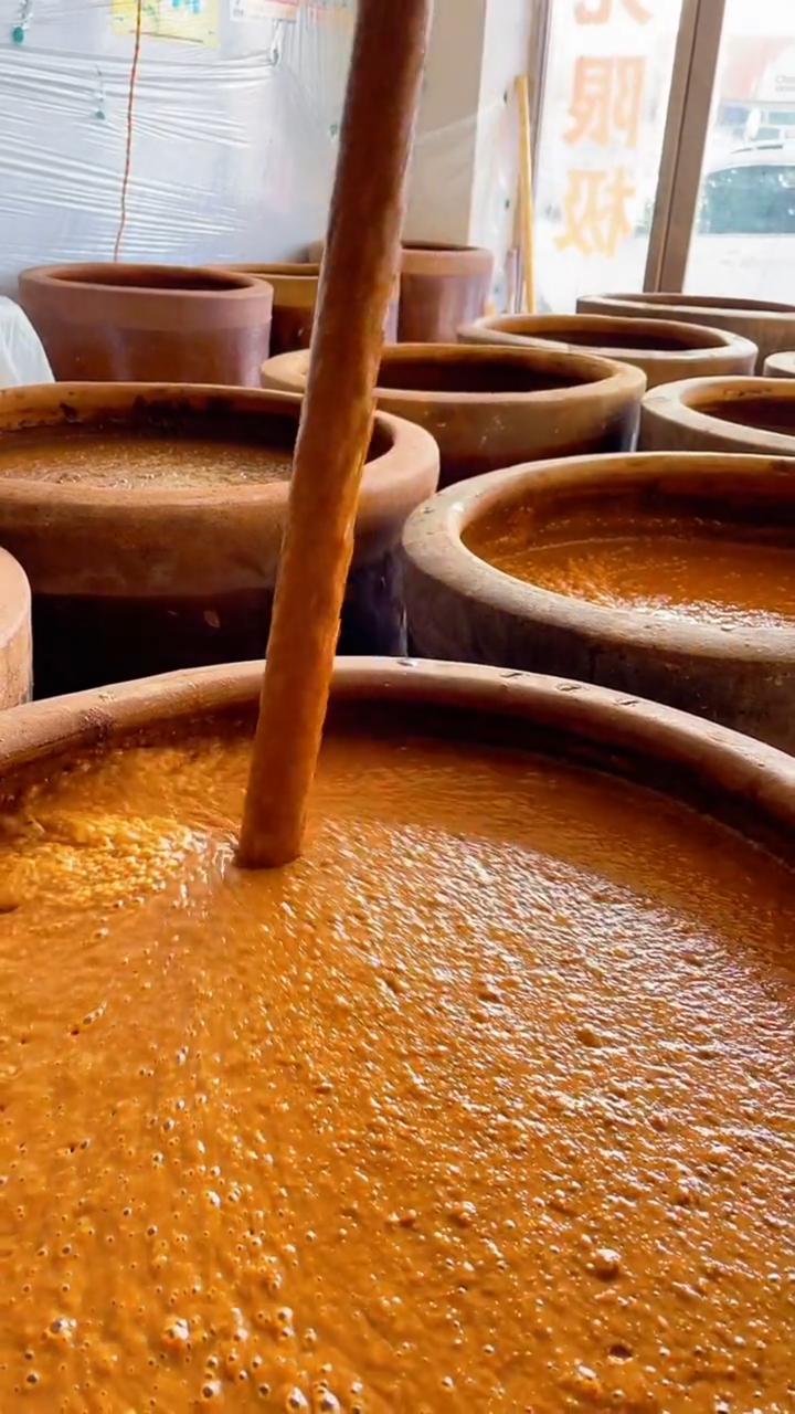 大酱二次发酵才好吃.开缸了!