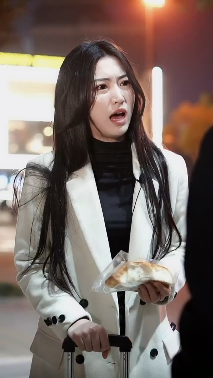 情感故事#从此朝前走,往事不回头,愿天涯陌路,你我后会无期@诺宝吖