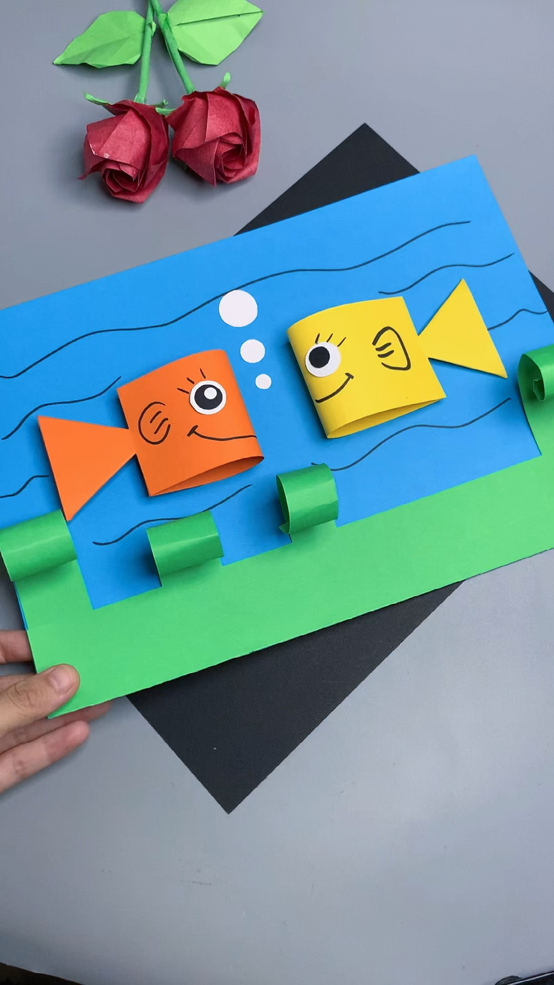 幼儿园手工夏天做个超凉爽的卡纸小鱼