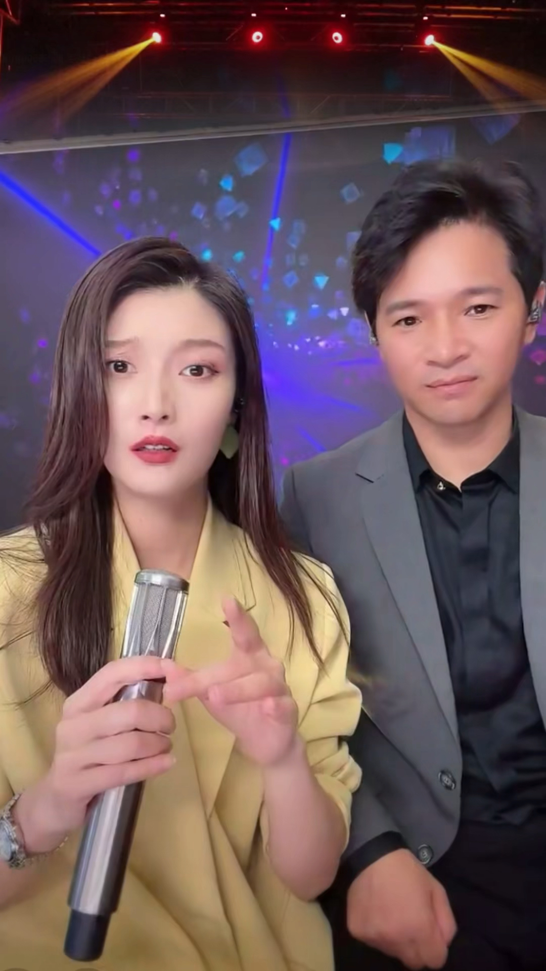 冷漠杨小曼#这个表演去演戏拿个小金人应该没问题吧