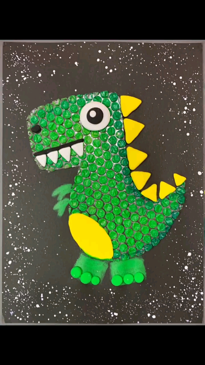 手工制作#一起用拆快递的气泡膜做一个可爱的小恐龙手工-度小视