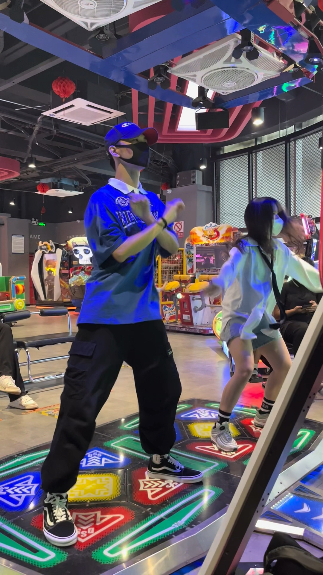 舞蹈画画的baby画画的baby