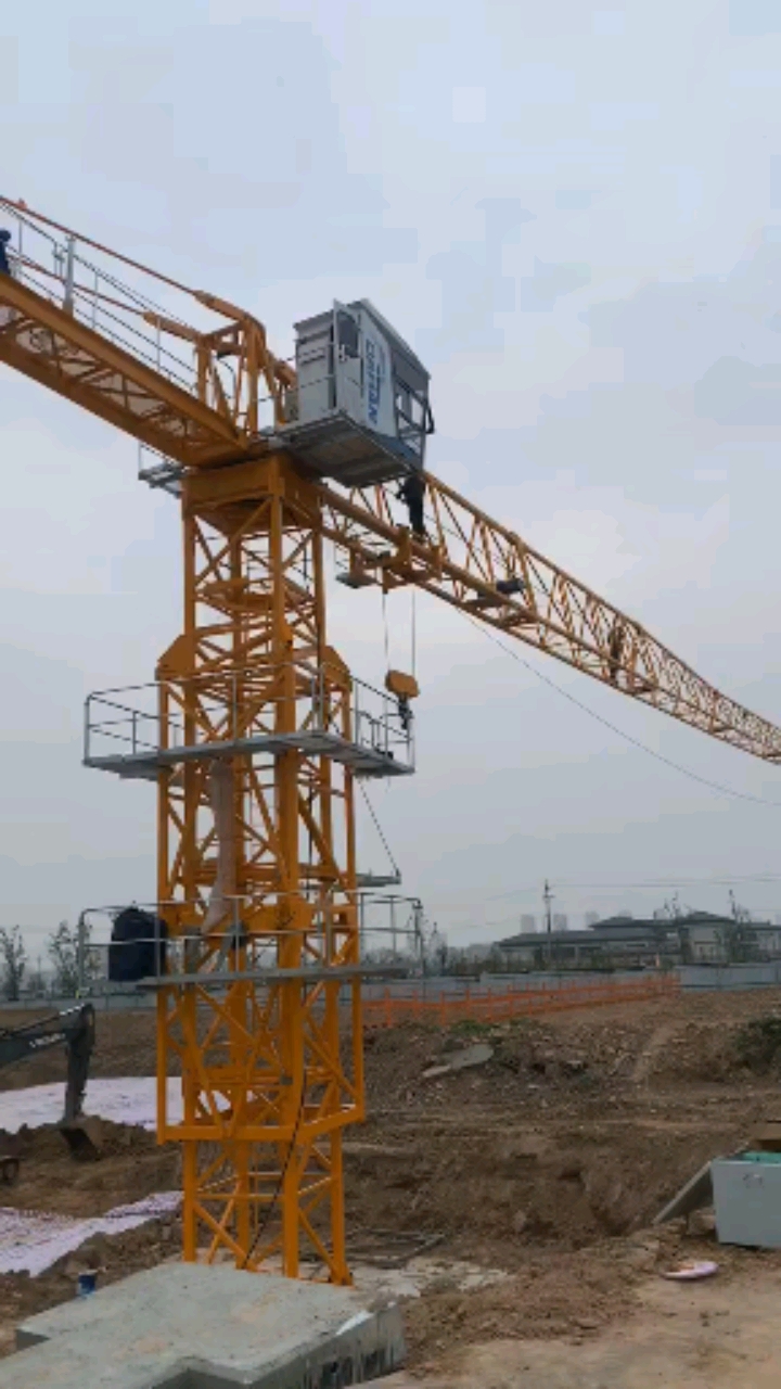 新工地,新塔吊,安装完成!