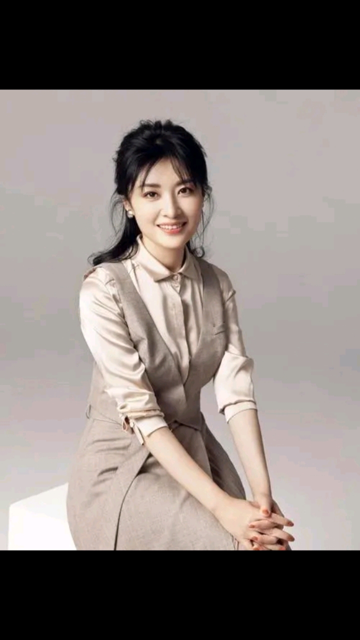 知性美女主持周涛!端庄大方就是看不够