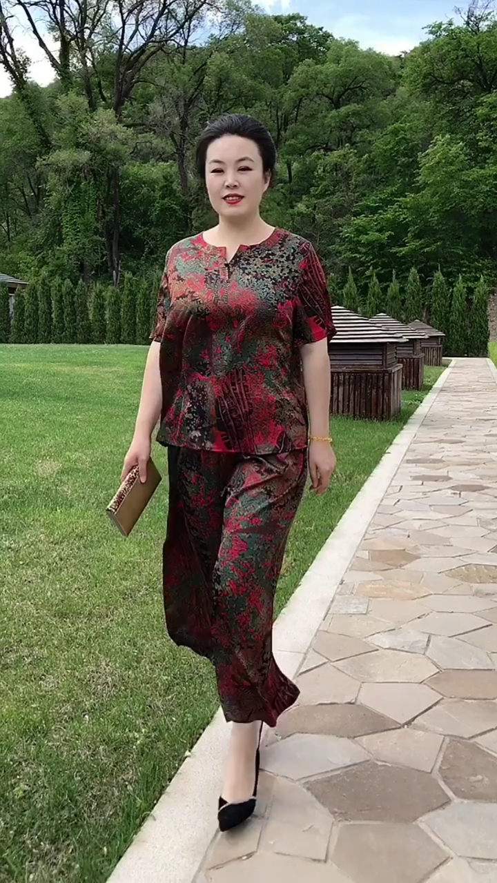 你好,夏天#中年大码女装微胖穿搭分享