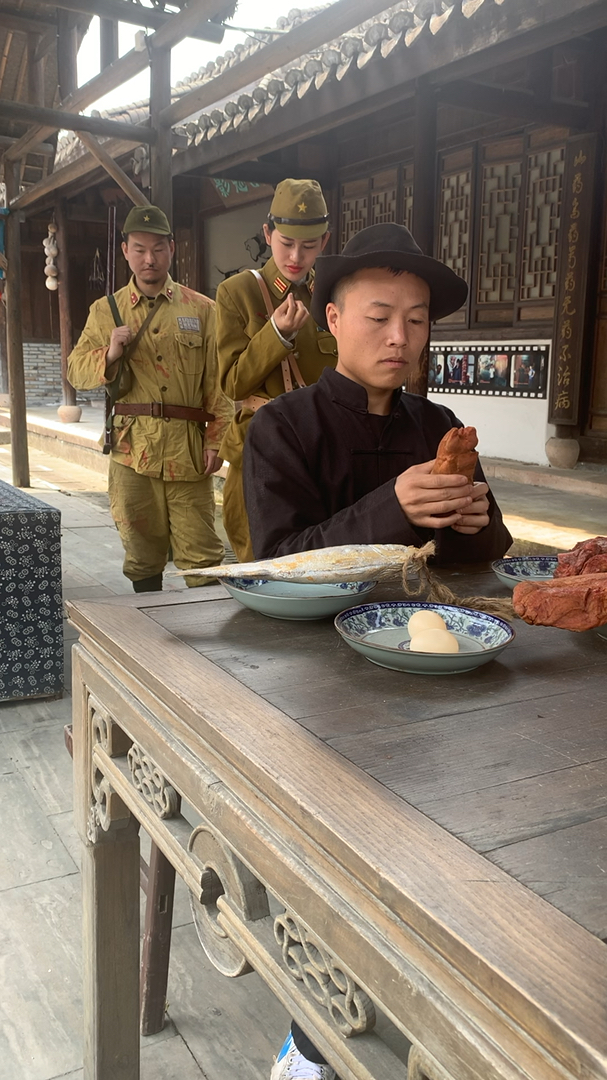 剧组演员拍戏现场