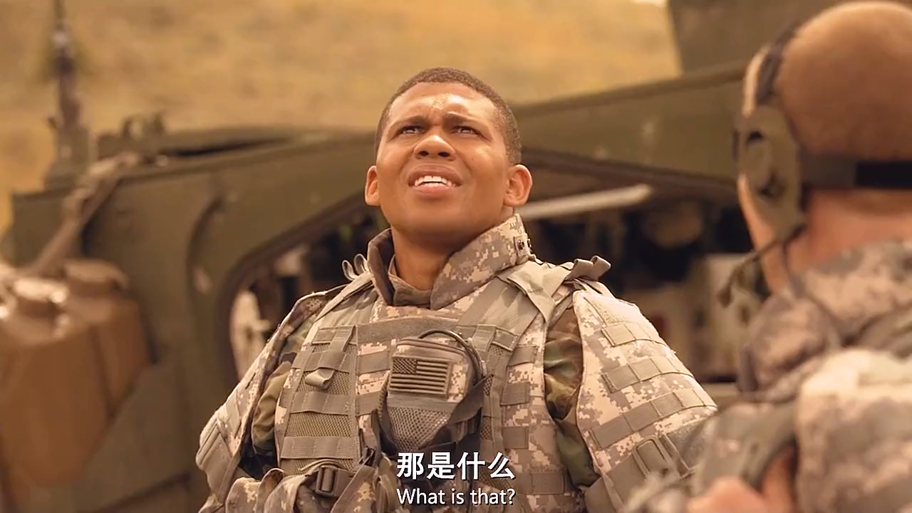 电影天外来菌天空飞来一只老鹰竟然用老鼠打人类