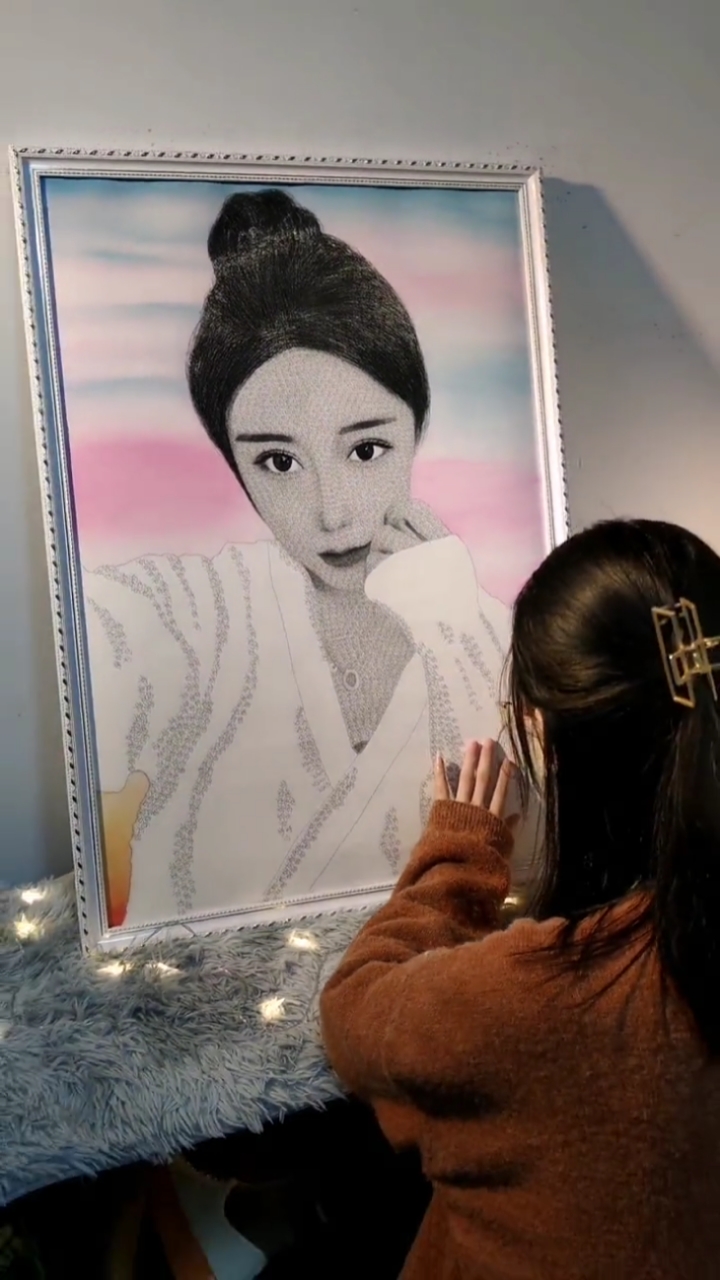 深圳一美女老师直播画画,竟然接单到手软.#画画