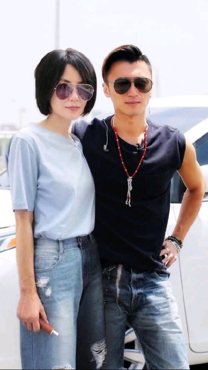 谢霆锋表示不会再结婚,将与王菲一直保持情侣关系,引发巨大争议!