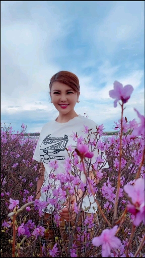 乌兰图雅#像一匹烈马爱上流浪,听风的指引闻见花香!