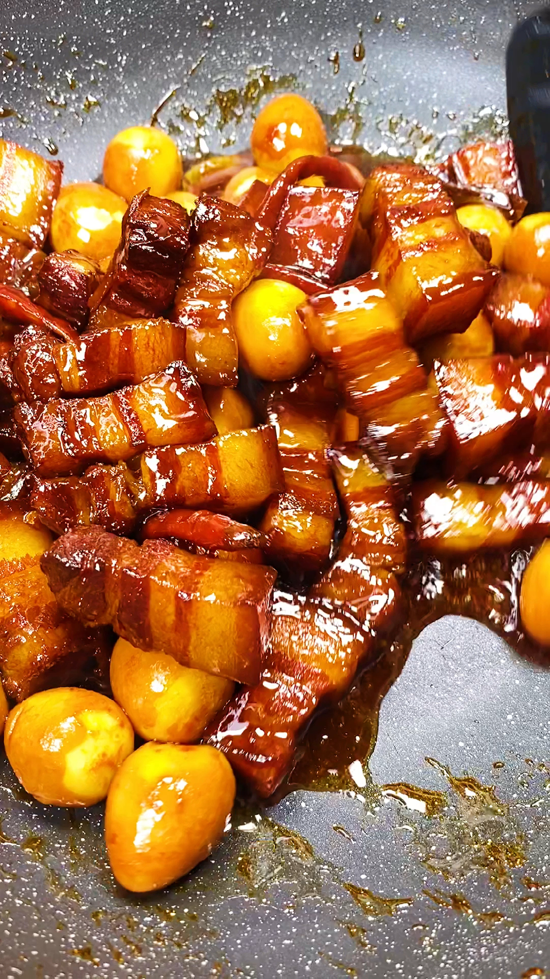 红烧肉这样做肥而不腻,好看又好吃