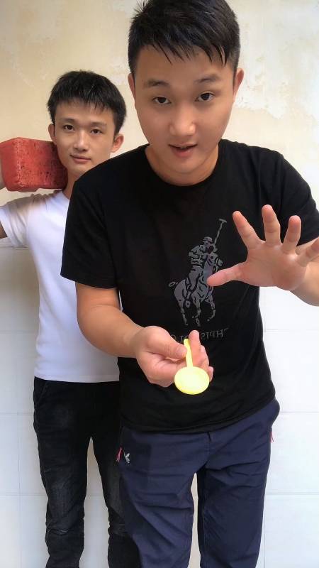 2020-10-24 16举报 魔术特白