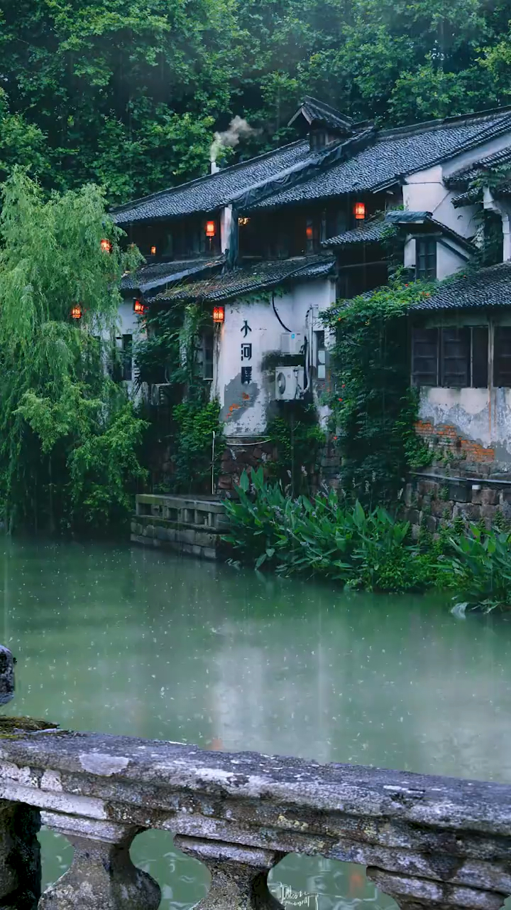 江南烟雨#看雨是一种解压,听雨是一种宣泄.