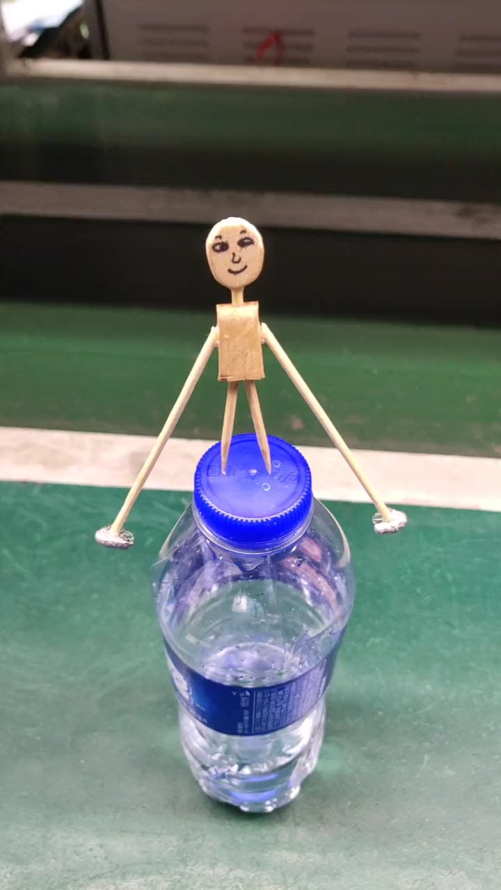 手工制作不倒小木人制作简单