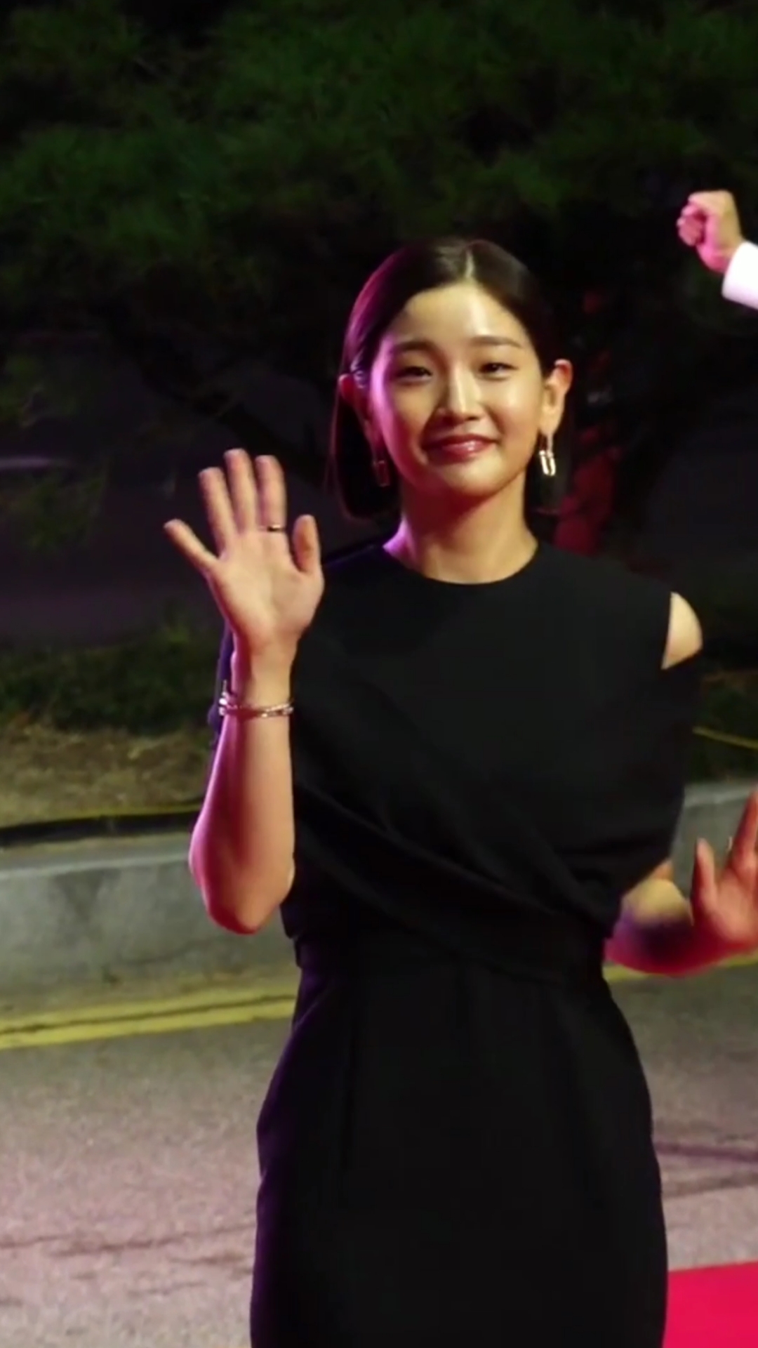 朴素丹不幸中的万幸甲状腺癌治愈率非常高祝福妹子