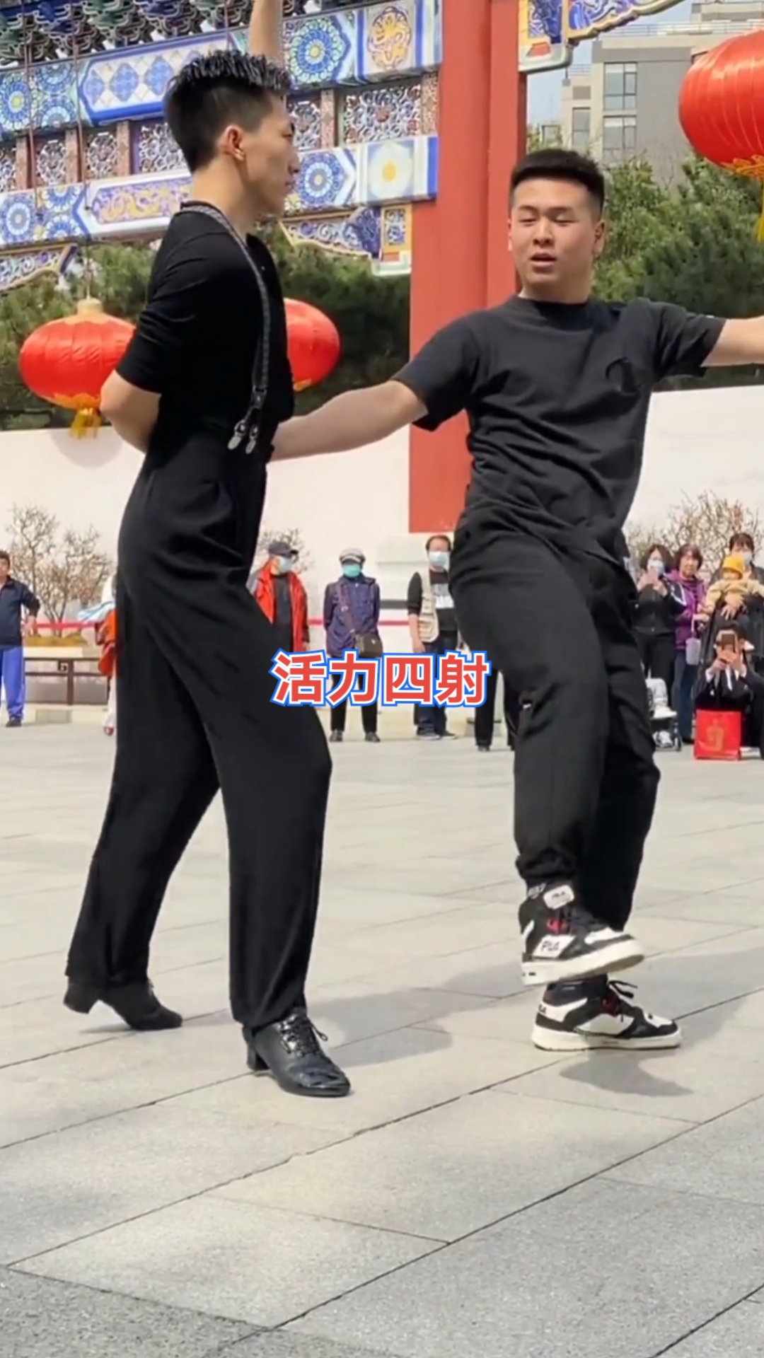 果果的女步跳得太美了,刚柔并济,活力四射!