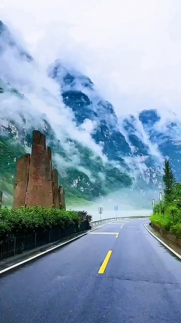 带你看风景水上公路最好的时光在路上金口河大峡谷