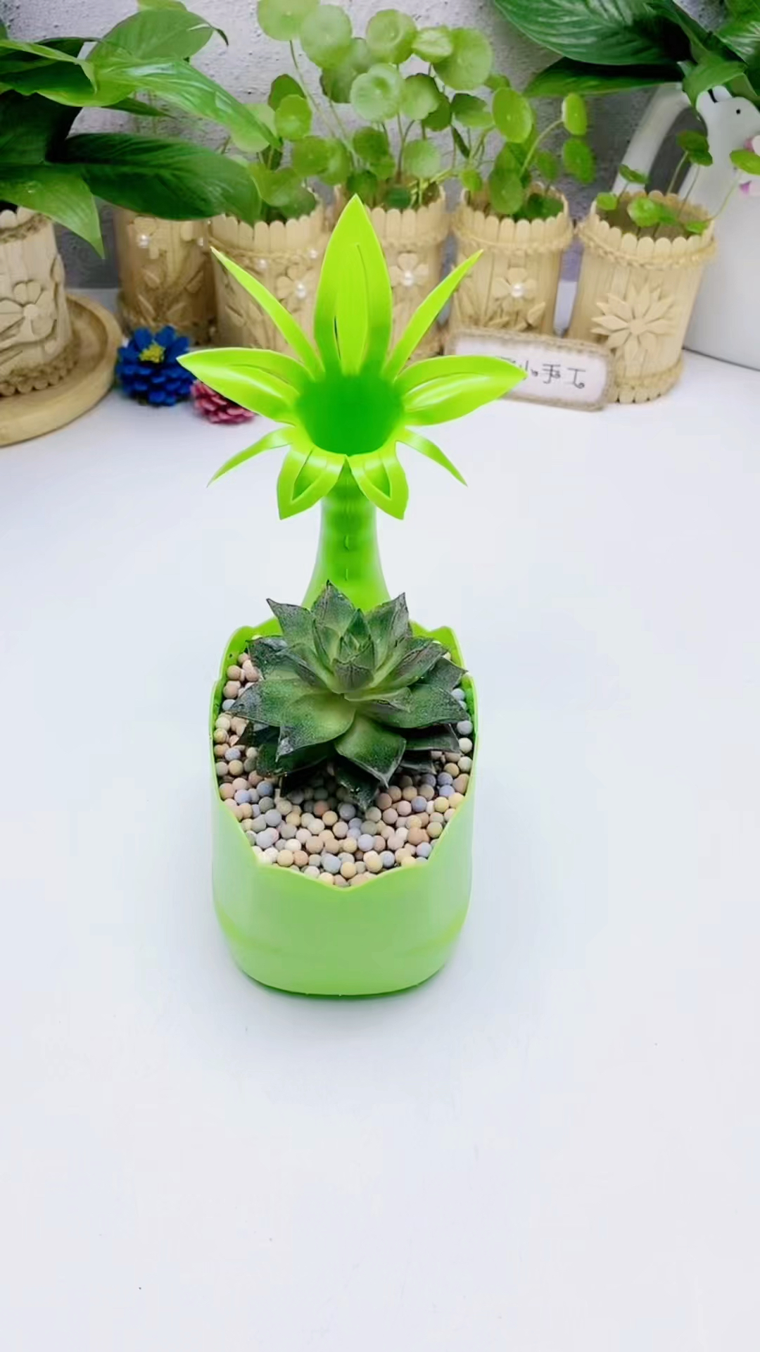 手工制作#洗衣液瓶子改造花盆,还不错-度小视