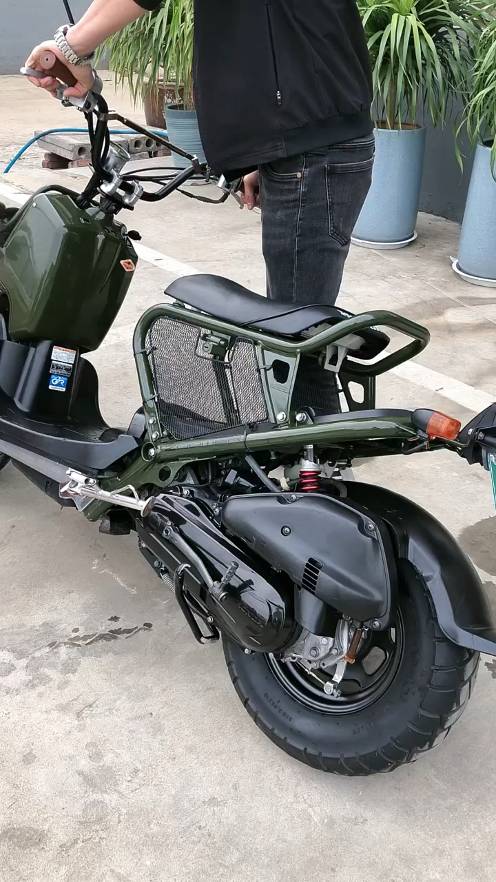 本田祖玛50!喜欢机车的朋友们关注一下!-度小视