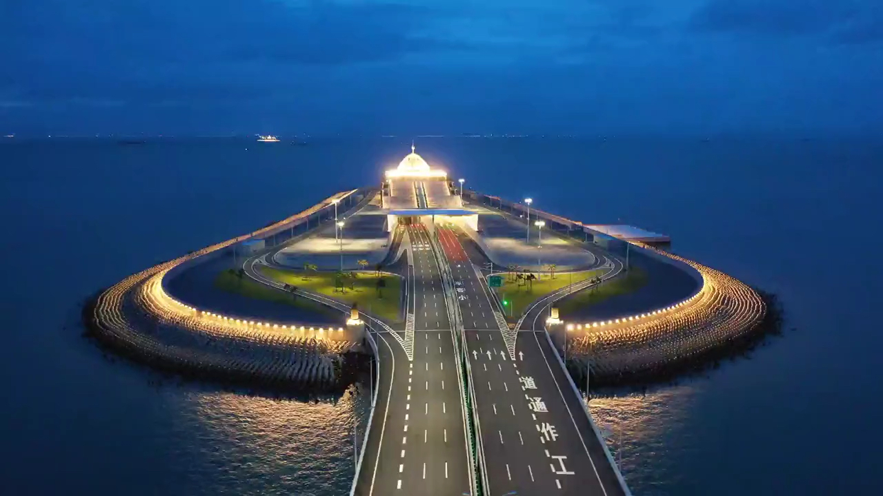 港珠澳大桥实拍港珠澳大桥!世界最长跨海大桥,中国造