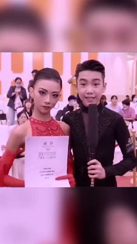拉丁舞#墨茉组合夺冠后接受采访,不忘感谢恩师,再接