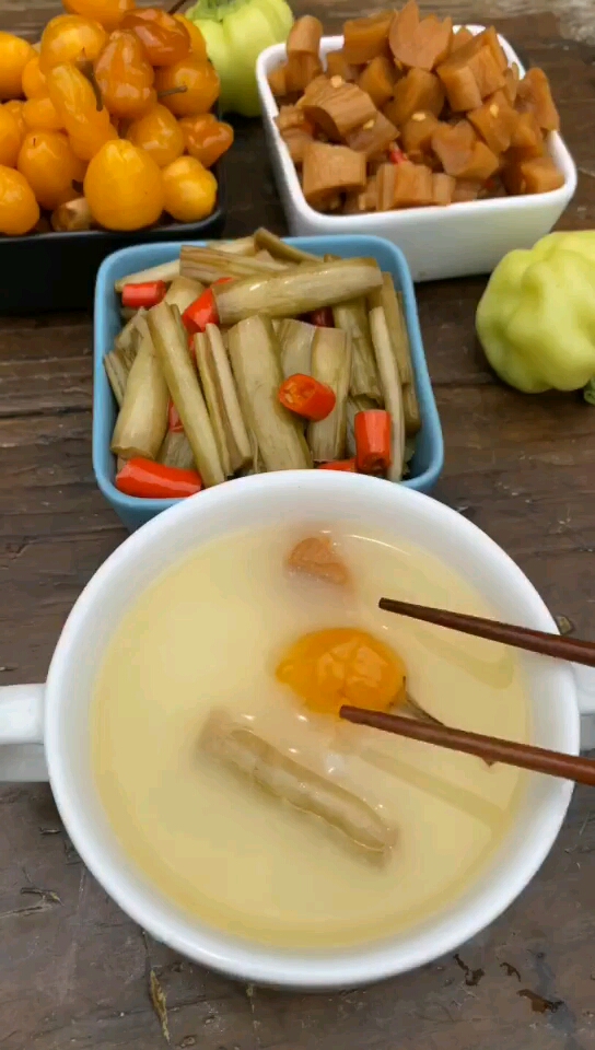 农村特产#小时候,小菜配白粥,一口小菜一口粥,那种爽口的感觉