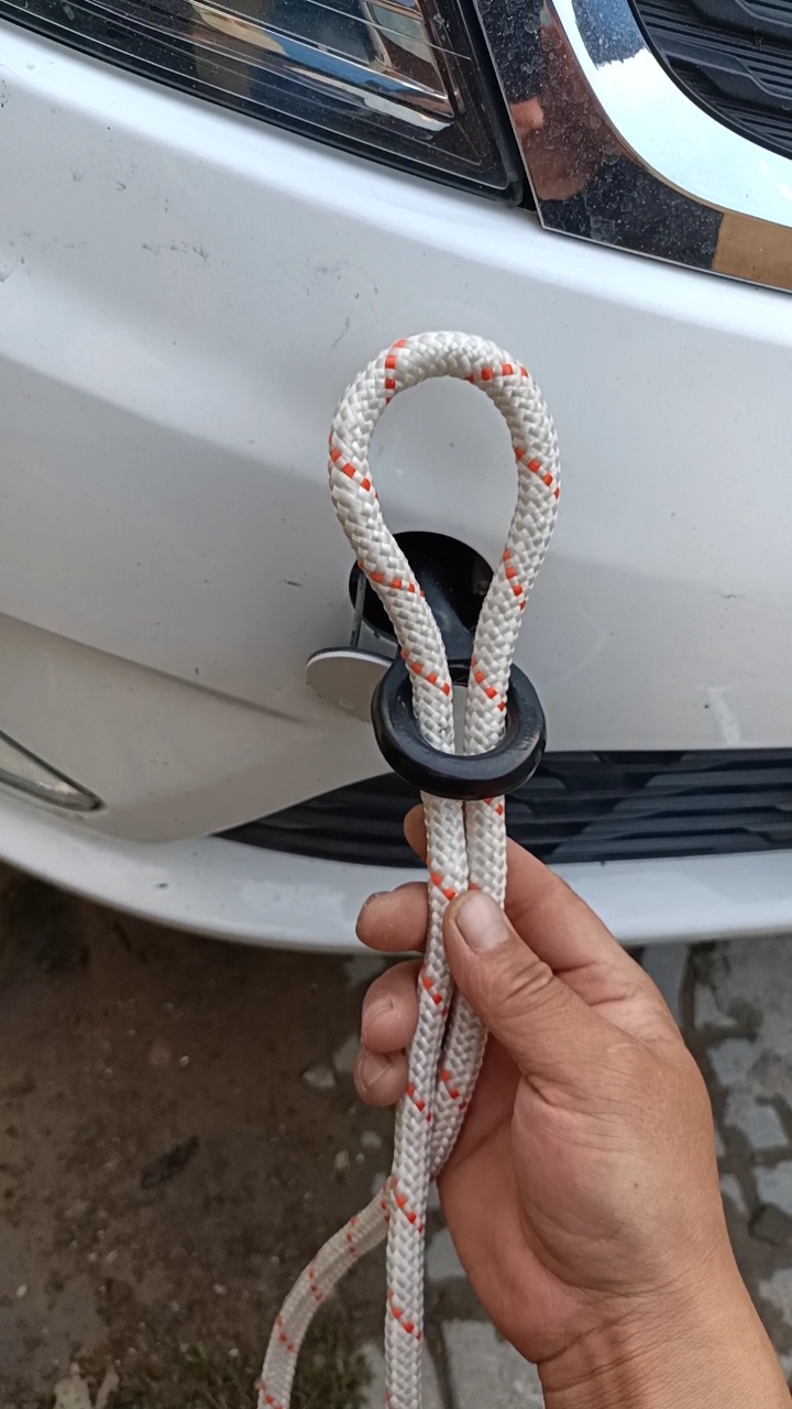 简单实用拖车扣