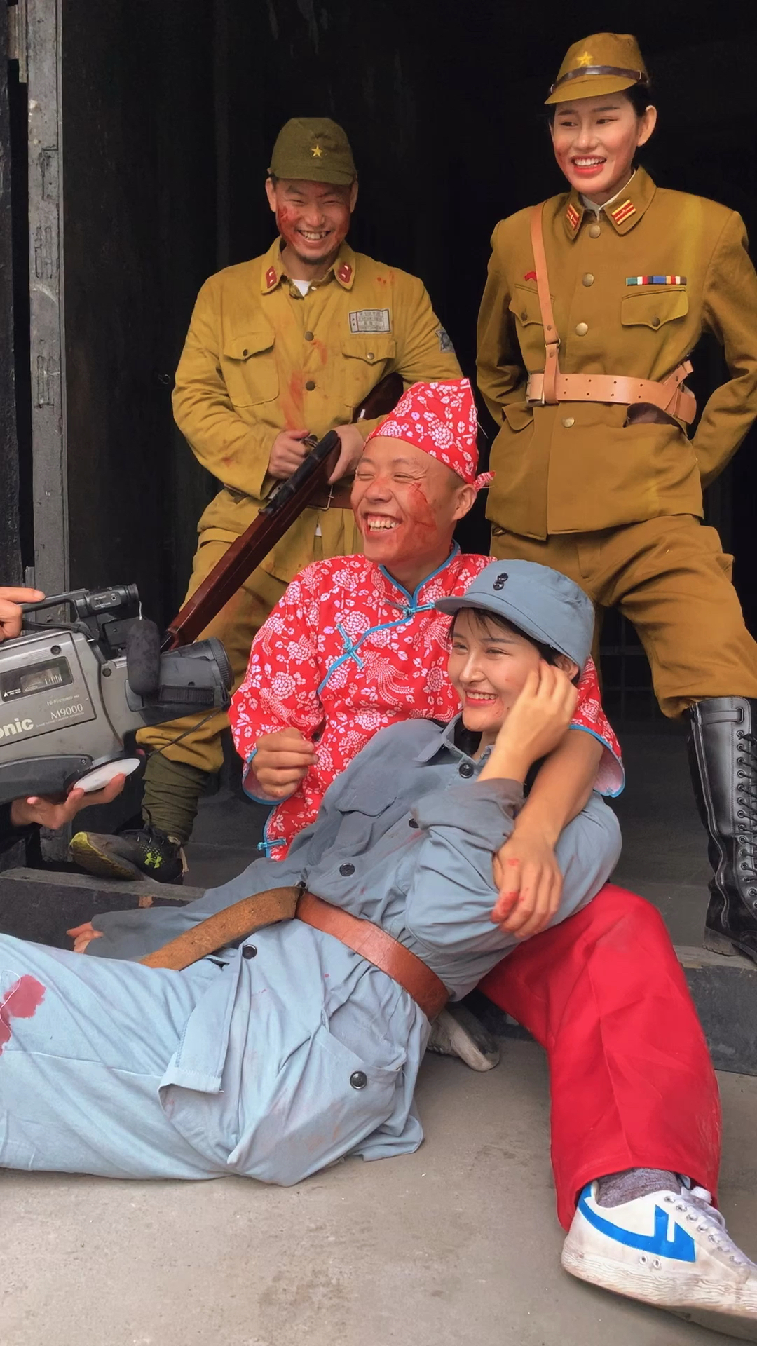 剧组演员拍戏现场花絮幕后