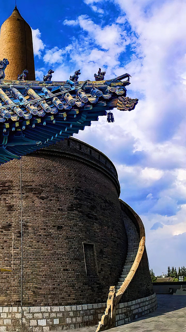 山西忻州市河曲县文笔塔建于清乾隆年间历史上很多人参拜此塔后高中