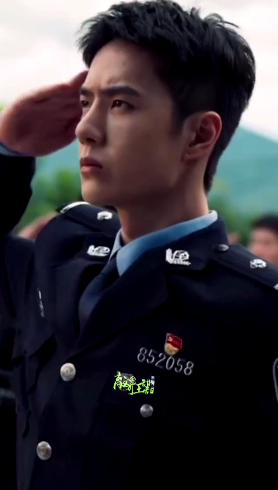 王一博化身为兵哥哥真帅气期待新剧