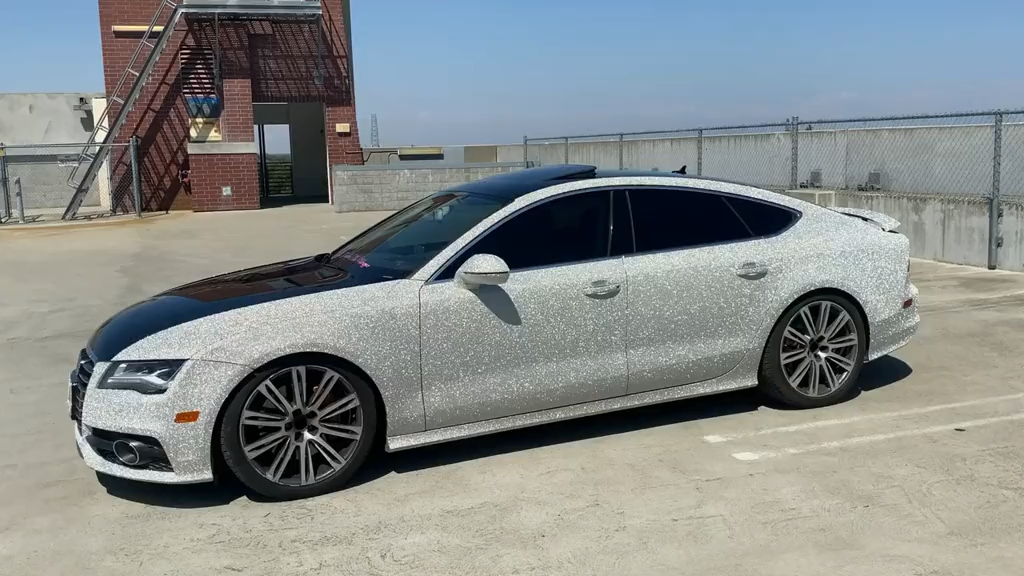 奥迪a6爆闪银niepa改色膜