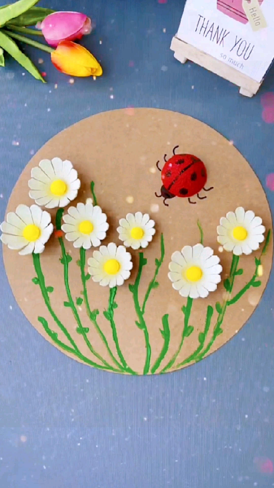 手工制作春天来了用鸡蛋托也能做出好看的小雏菊哦