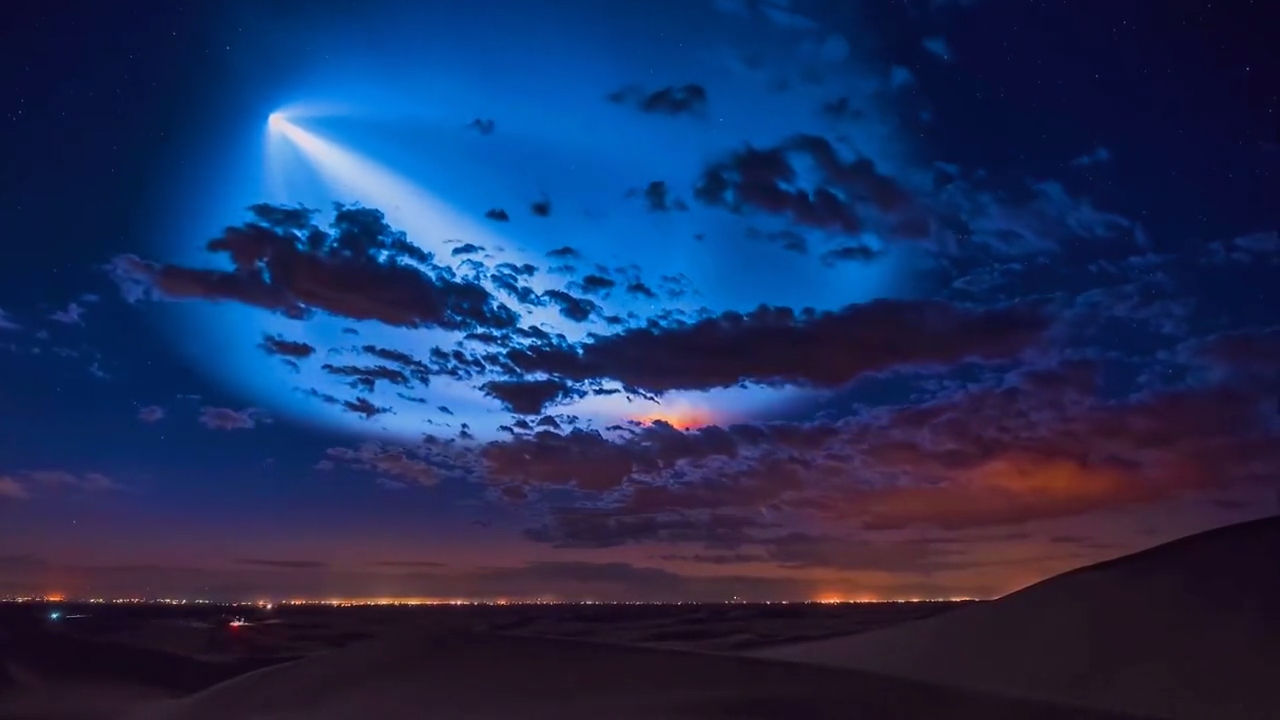 巨大流星深夜划过日本上空#美好的东西一定要和喜欢的人一起分享灿行