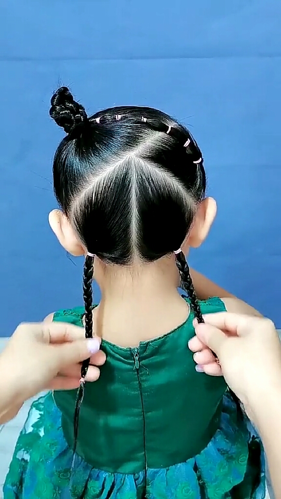 小孩子绑头发教程简单图片
