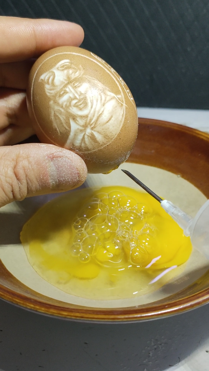 鸡蛋雕刻银角大王