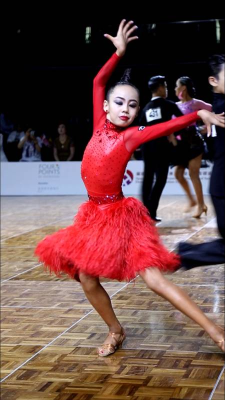 音为有你曾经的王崇墨郎小花也是火爆一时的最佳组合最后分道扬镳追逐