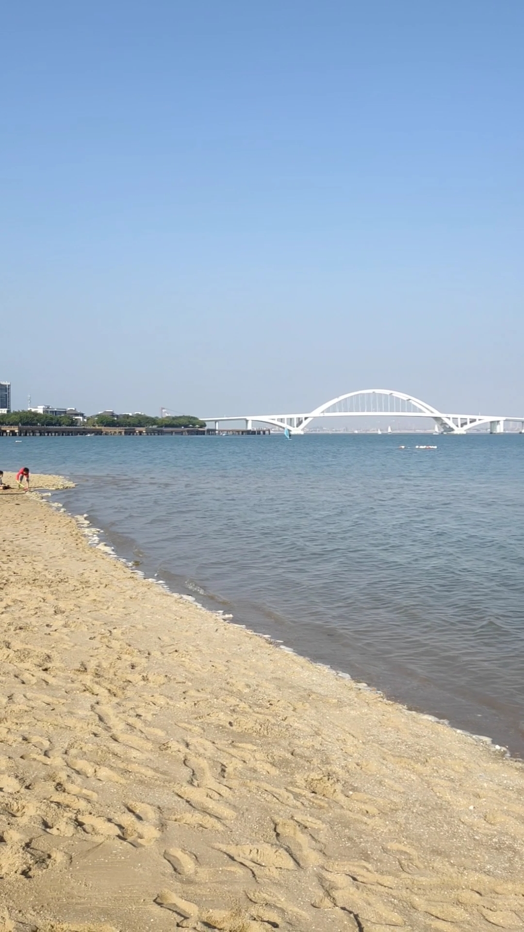 厦门环东海域沙滩图片